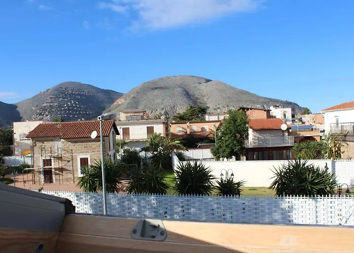 Garden House Mondello *